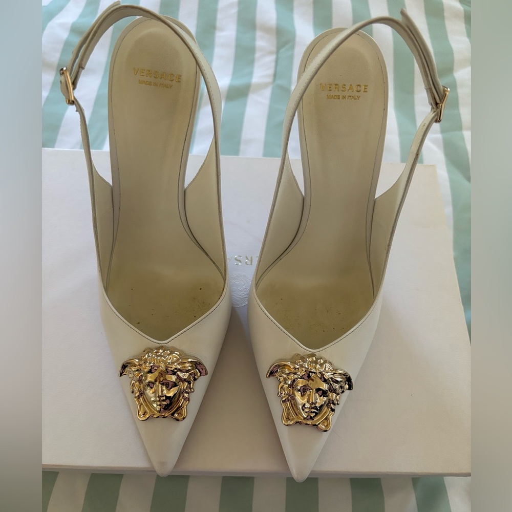 Versace medusa skin back pump 7.5 100mm